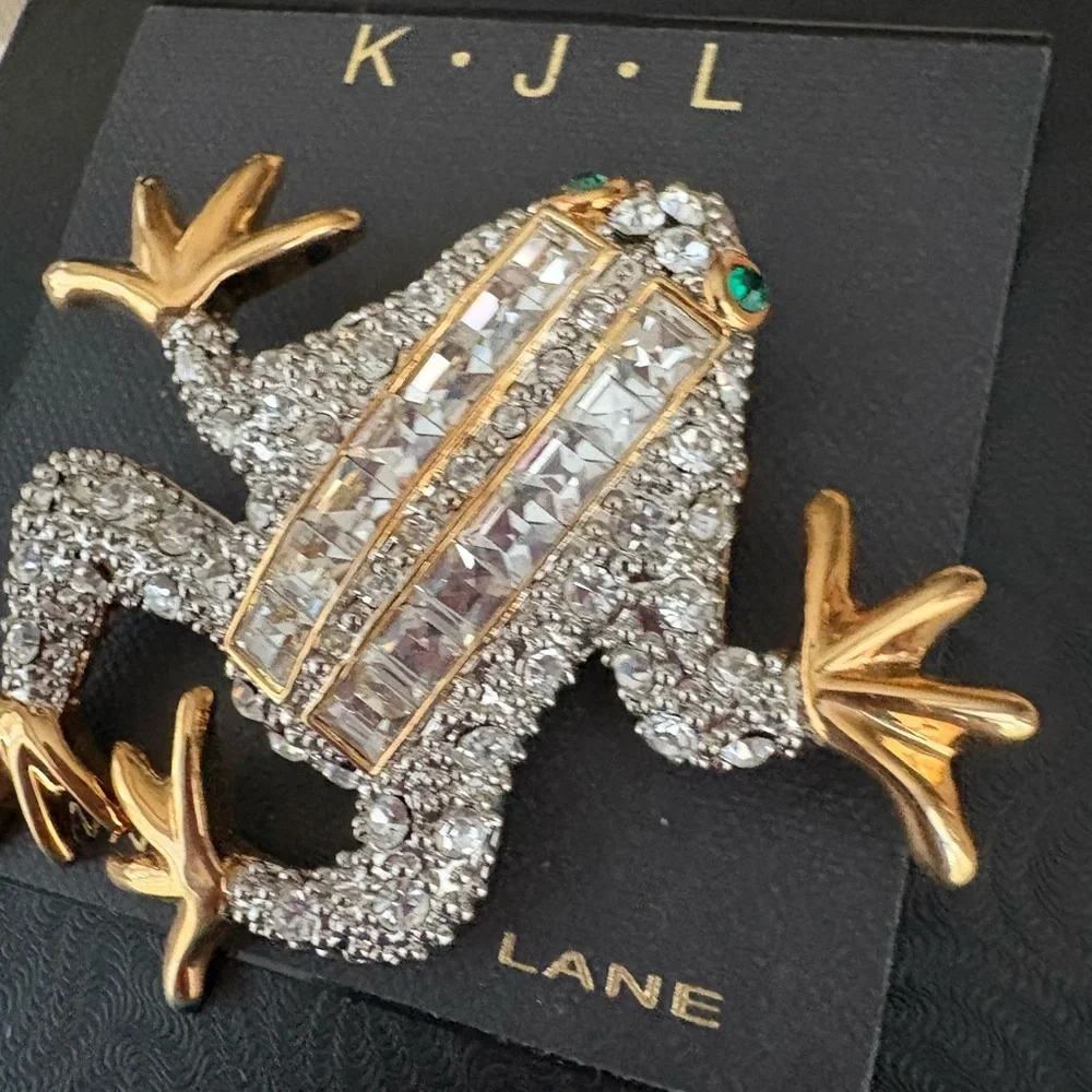 Kenneth Jay Lane frog brooch rhinestone gold tone new KJL - Picture 10 of 16